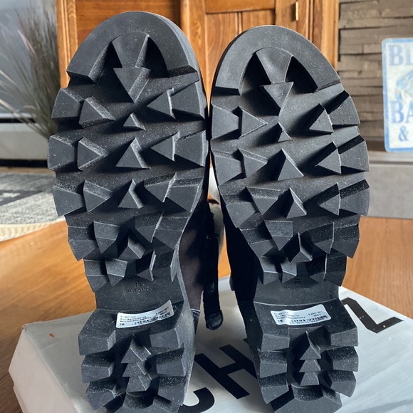 Schutz sheepskin lined boots NWT - Picture 4 of 10